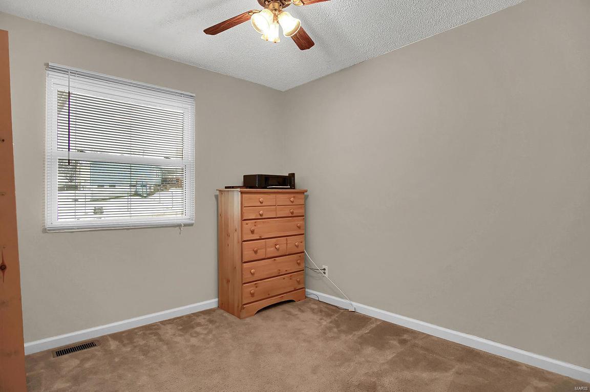 37 Hunting Creek Road St. Peters, MO 63376 - Photo 15 of 24