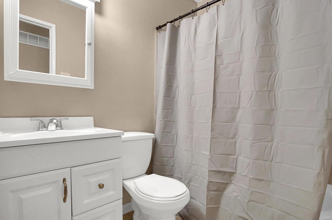 37 Hunting Creek Road St. Peters, MO 63376 - Photo 10 of 24