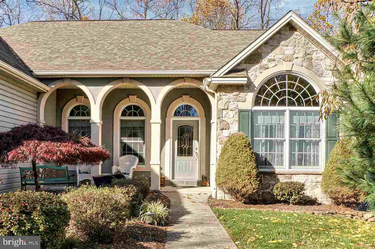 668 Woodburne Road Lewisberry, PA 17339 - Photo 1 of 25 Gallery Image 1