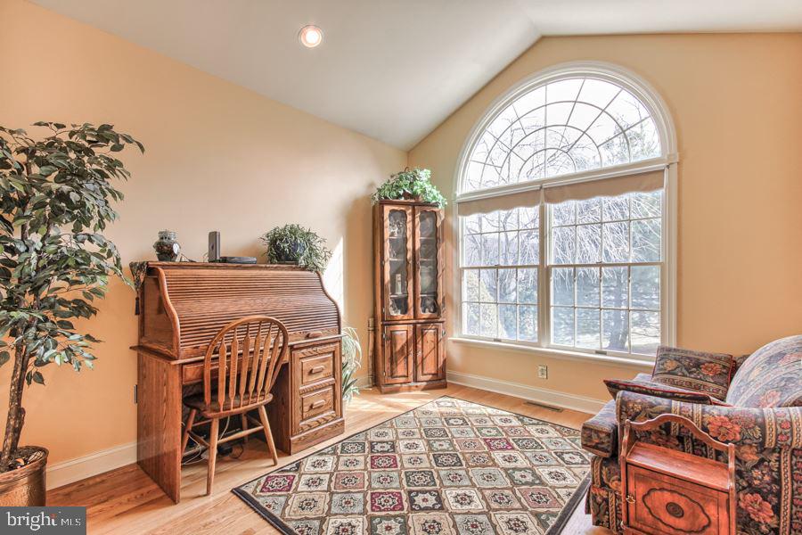 668 Woodburne Road Lewisberry, PA 17339 - Photo 2 of 25 Gallery Image 2