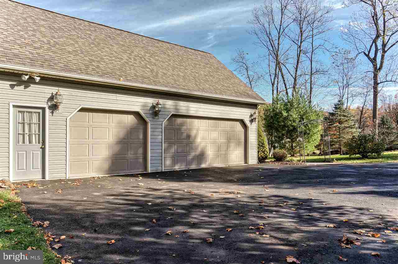 668 Woodburne Road Lewisberry, PA 17339 - Photo 22 of 25 Gallery Image 22
