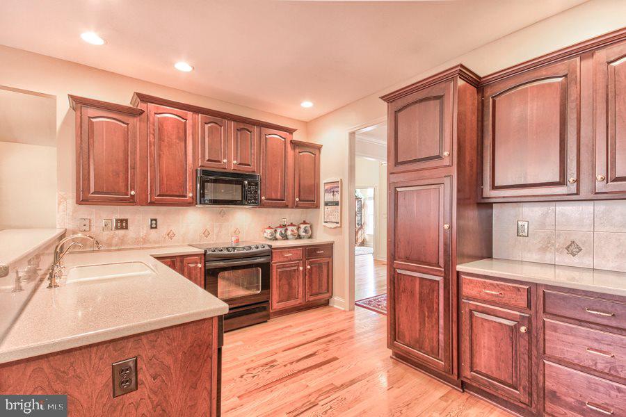668 Woodburne Road Lewisberry, PA 17339 - Photo 10 of 25 Gallery Image 10