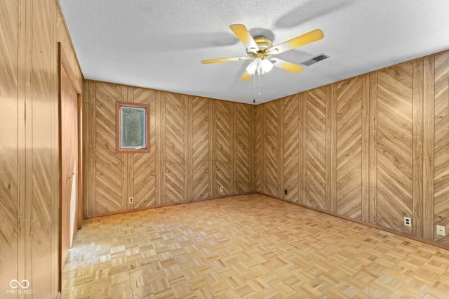 $575,000 | 151 West County Road 575 North, Shelburn, IN 47879