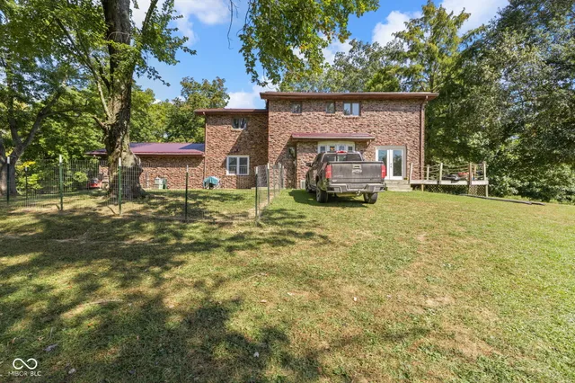 $575,000 | 151 West County Road 575 North, Shelburn, IN 47879