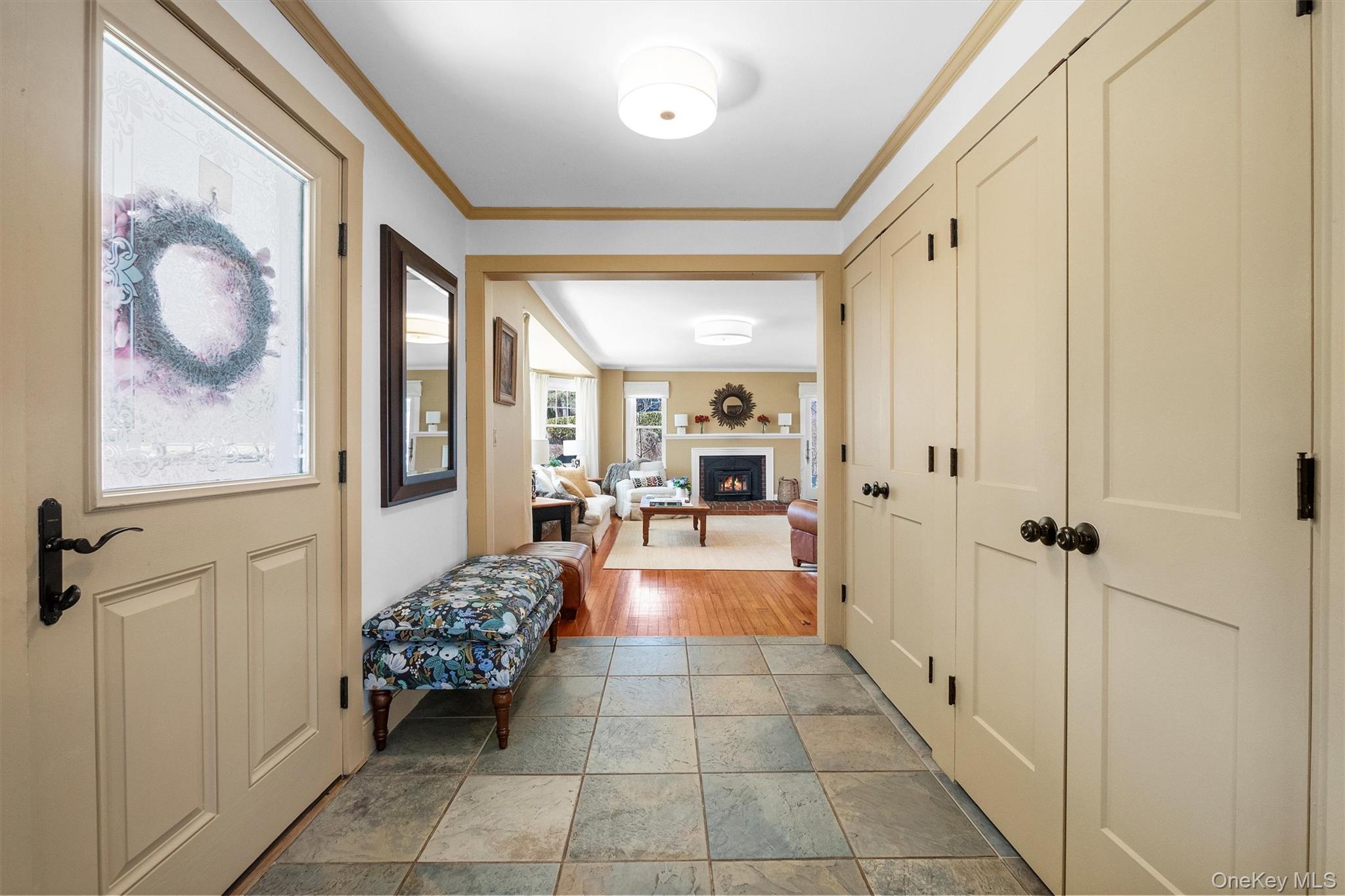 76 Smith Hill Road Monsey, NY 10952 - Photo 6 of 50 a large room with mirror and furniture