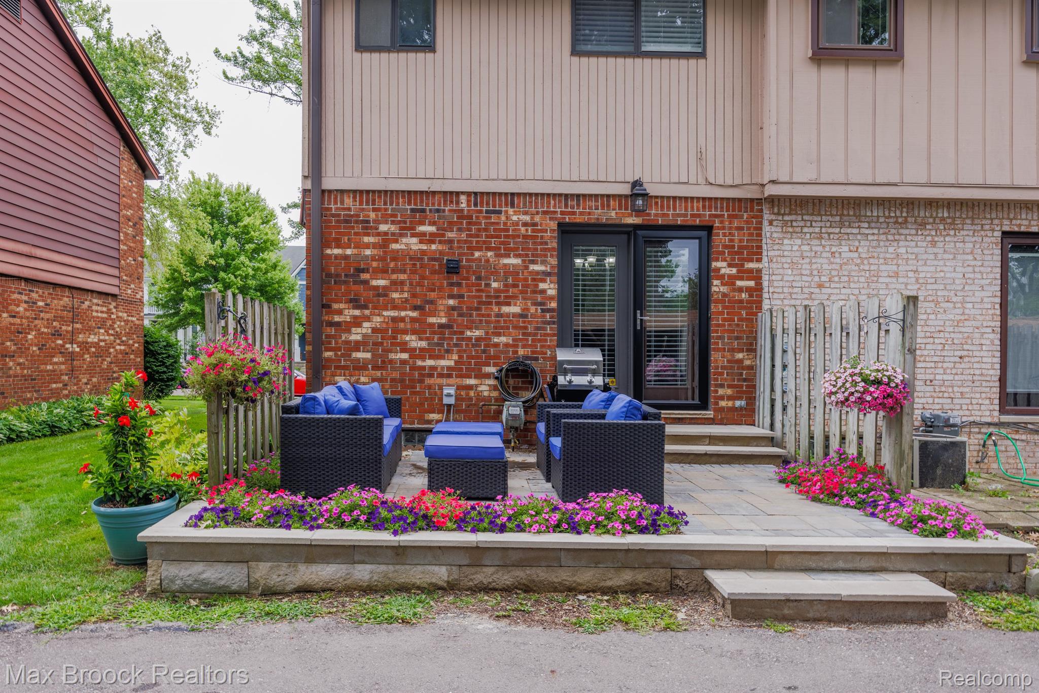 3132 Summers Road Keego Harbor, MI 48320 - Photo 16 of 17 Gallery Image 16