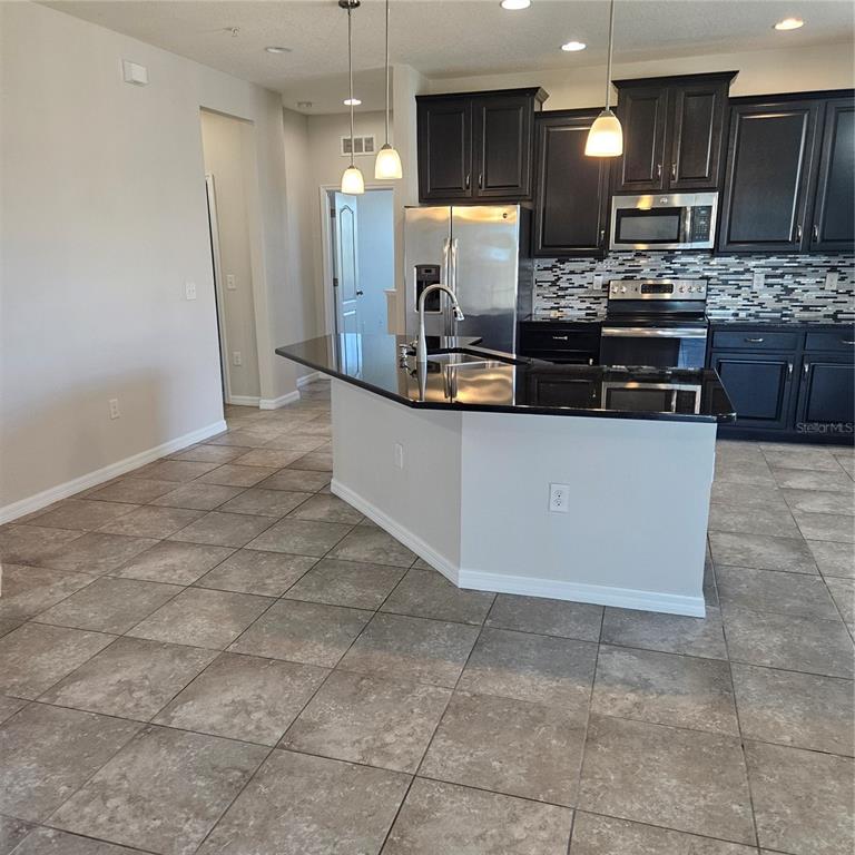 8259 Enclave Way, Unit 101 Sarasota, FL 34243 - Photo 11 of 53