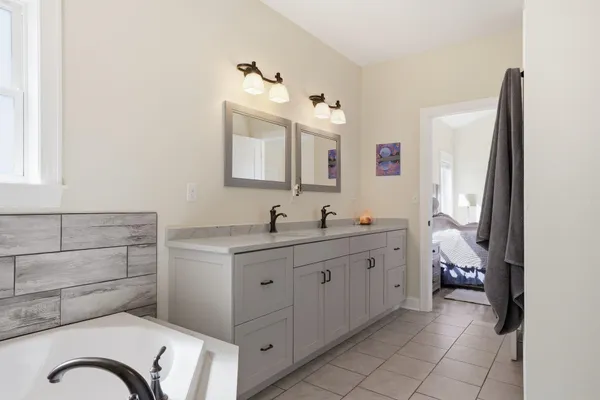 $784,900 | N7037 Hillside Court, Delavan, WI 53115