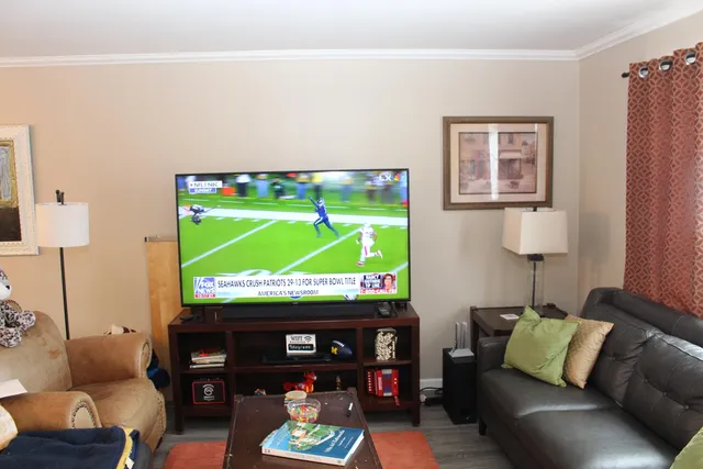 $159,900 | 410 Riverbend Drive, Milan, MI 48160