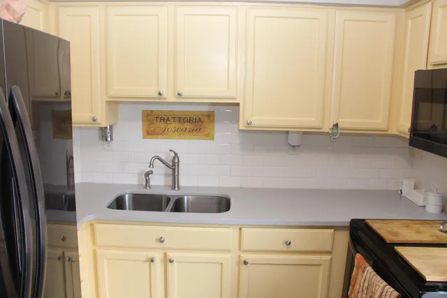 $159,900 | 410 Riverbend Drive, Milan, MI 48160