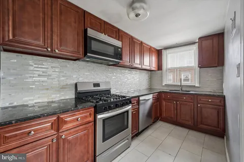 $280,000 | 2201 Windsor Avenue, Drexel Hill, PA 19026