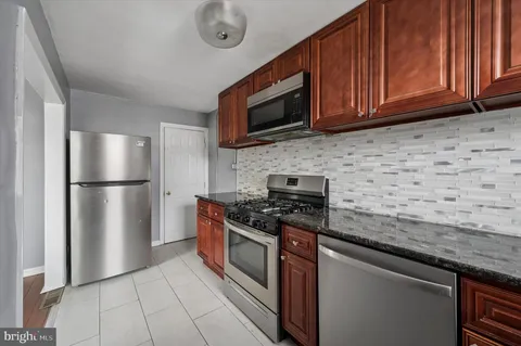 $280,000 | 2201 Windsor Avenue, Drexel Hill, PA 19026