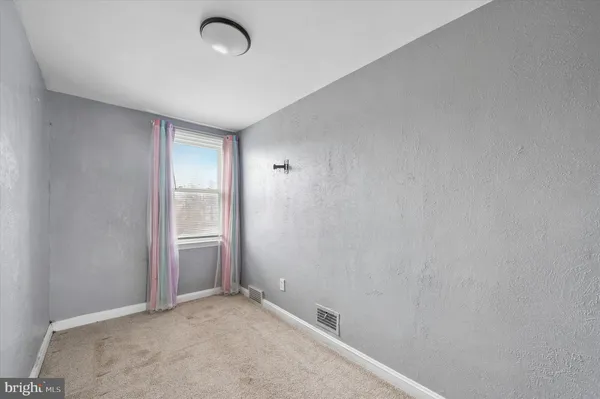 $280,000 | 2201 Windsor Avenue, Drexel Hill, PA 19026