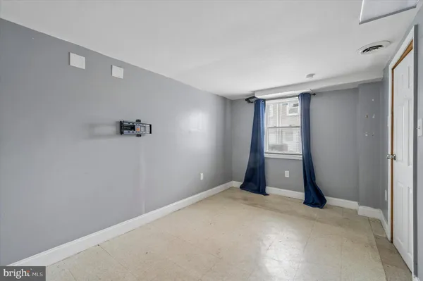 $280,000 | 2201 Windsor Avenue, Drexel Hill, PA 19026