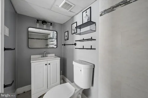 $280,000 | 2201 Windsor Avenue, Drexel Hill, PA 19026