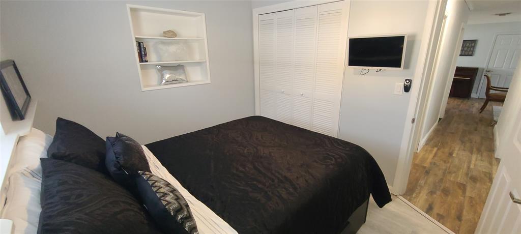 321 Mid Pines Road Palm Springs, FL 33461 - Photo 19 of 22