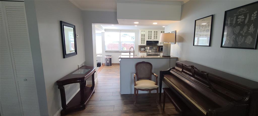 321 Mid Pines Road Palm Springs, FL 33461 - Photo 6 of 22