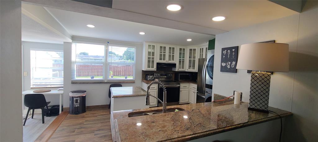 321 Mid Pines Road Palm Springs, FL 33461 - Photo 7 of 22