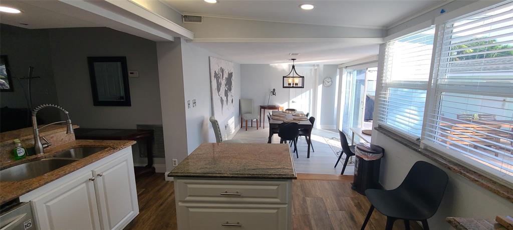 321 Mid Pines Road Palm Springs, FL 33461 - Photo 8 of 22