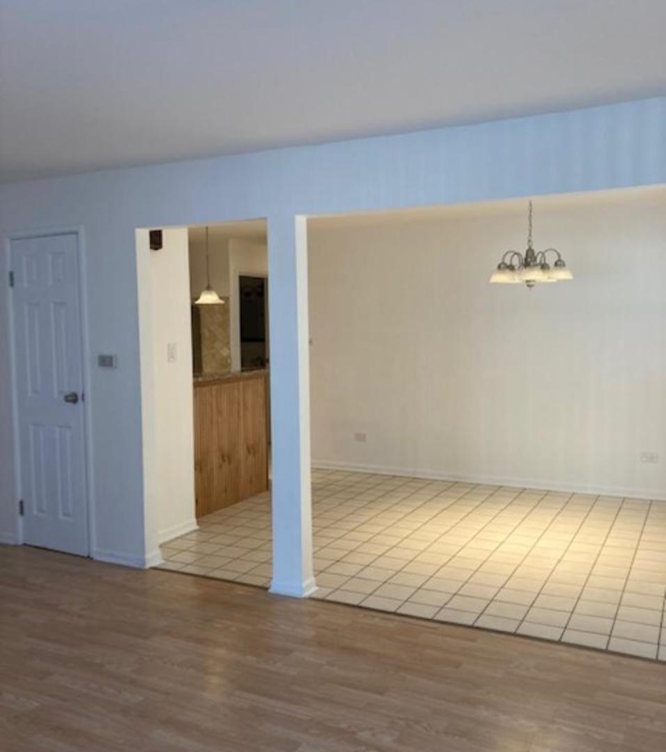 10416 Major Avenue, Unit 1S Oak Lawn, IL 60453 - Photo 3 of 7