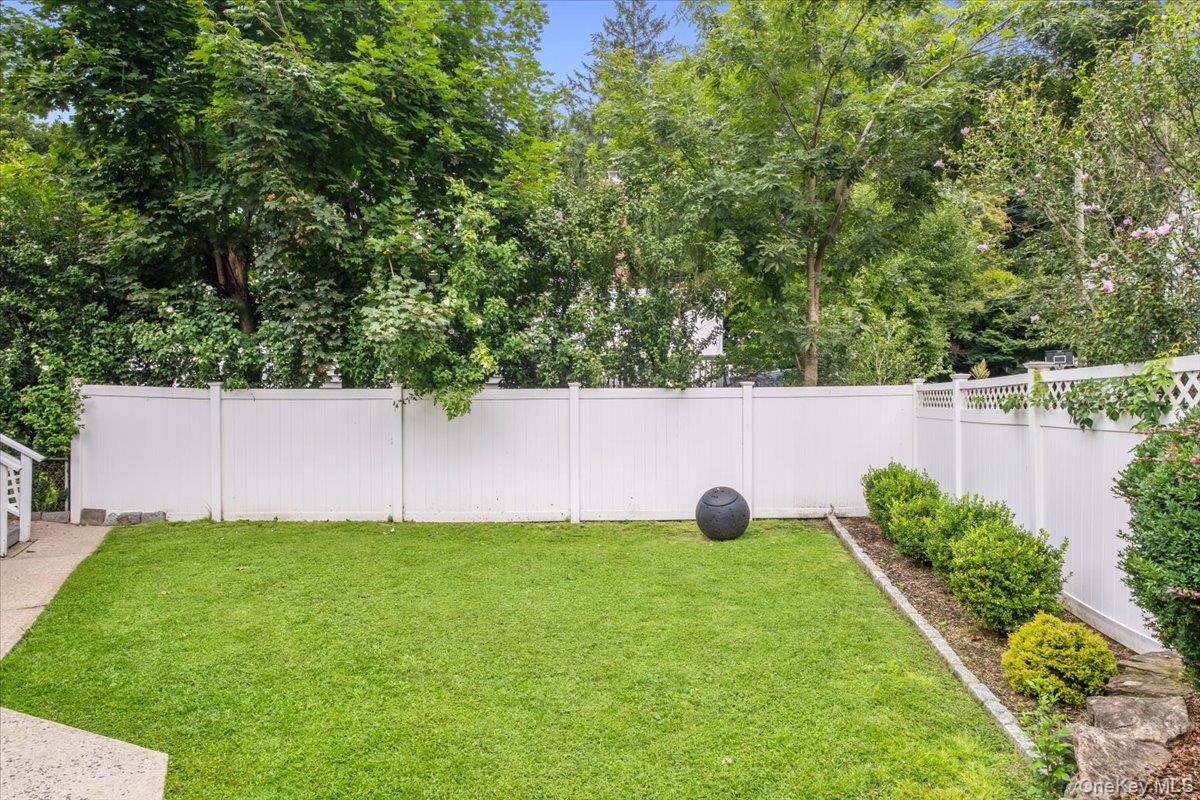 4 Briary Road Dobbs Ferry, NY 10522 - Photo 24 of 29 Gallery Image 24