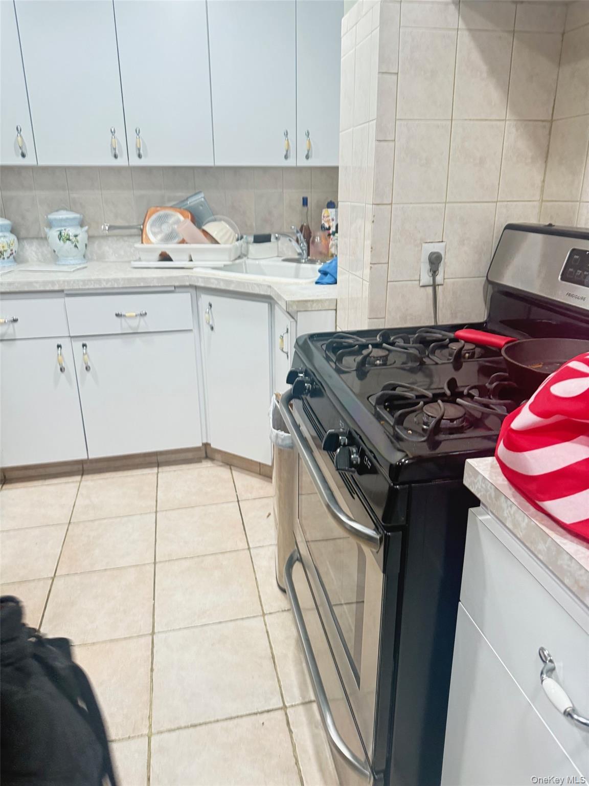 37-21 104th Street Queens, NY 11368 - Photo 4 of 18