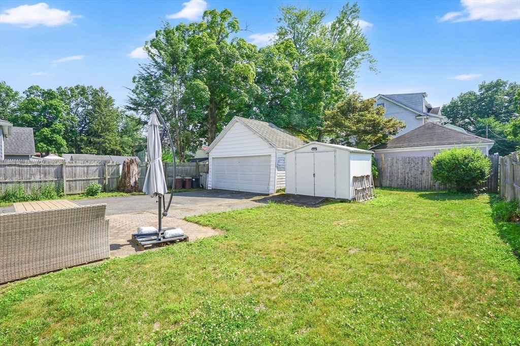 122 Shawmut Street Springfield, MA 01108 - Photo 38 of 42