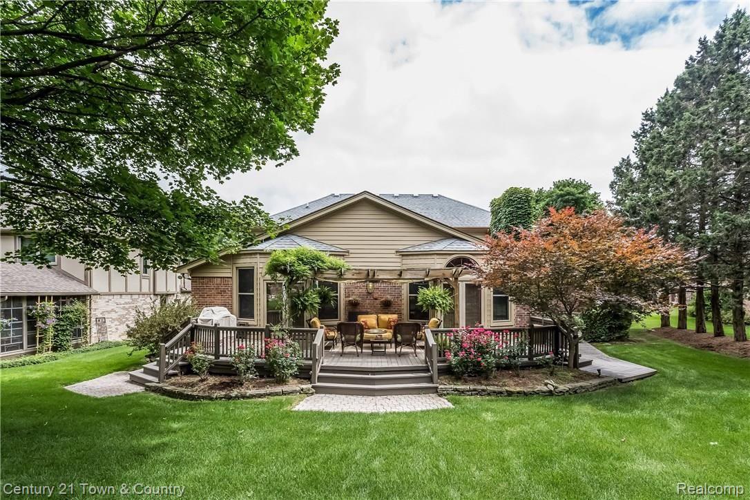 545 Sunlight Drive Rochester, MI 48309 - Photo 60 of 68 062-Rear_View-4533606-large.jpg
