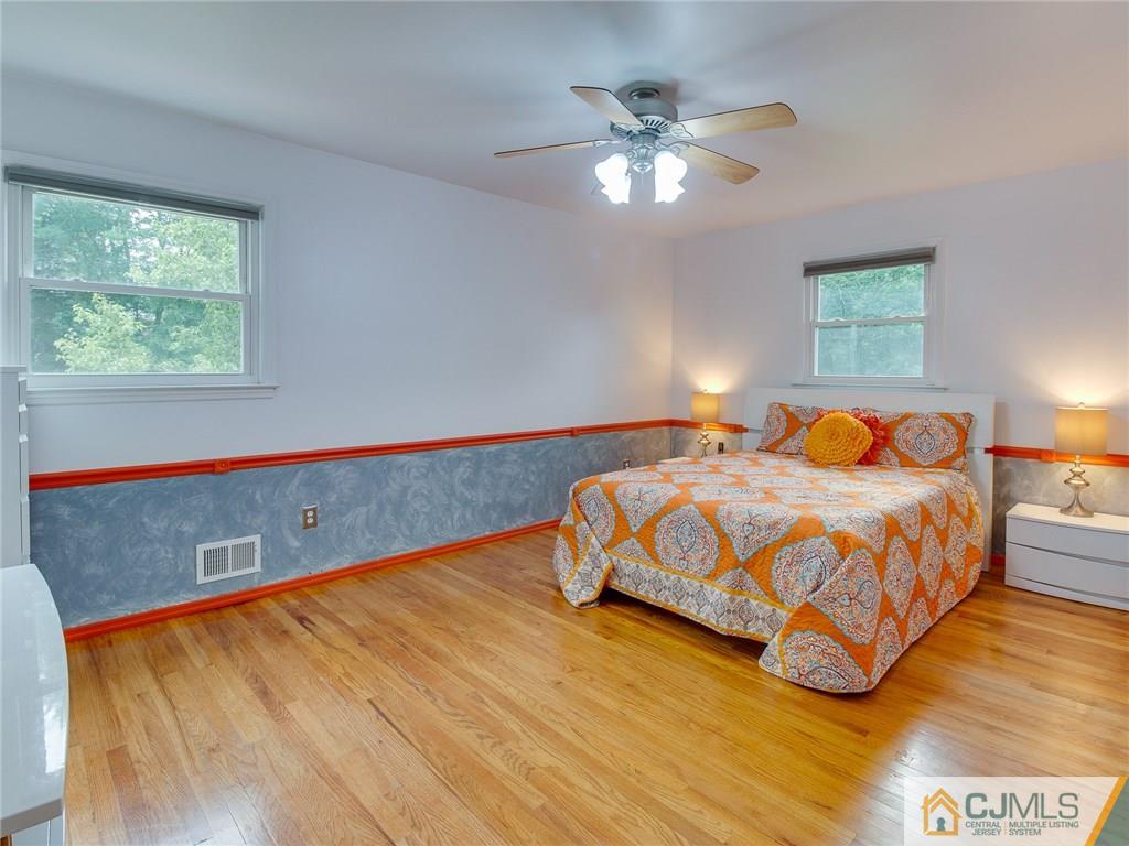 1354 Carlisle Road North Brunswick, NJ 08902 - Photo 13 of 18 Gallery Image 13