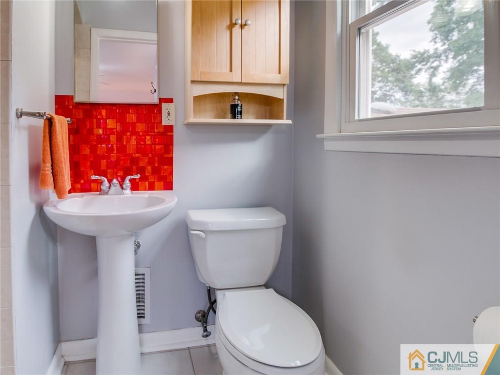 1354 Carlisle Road North Brunswick, NJ 08902 - Photo 14 of 18 Gallery Image 14