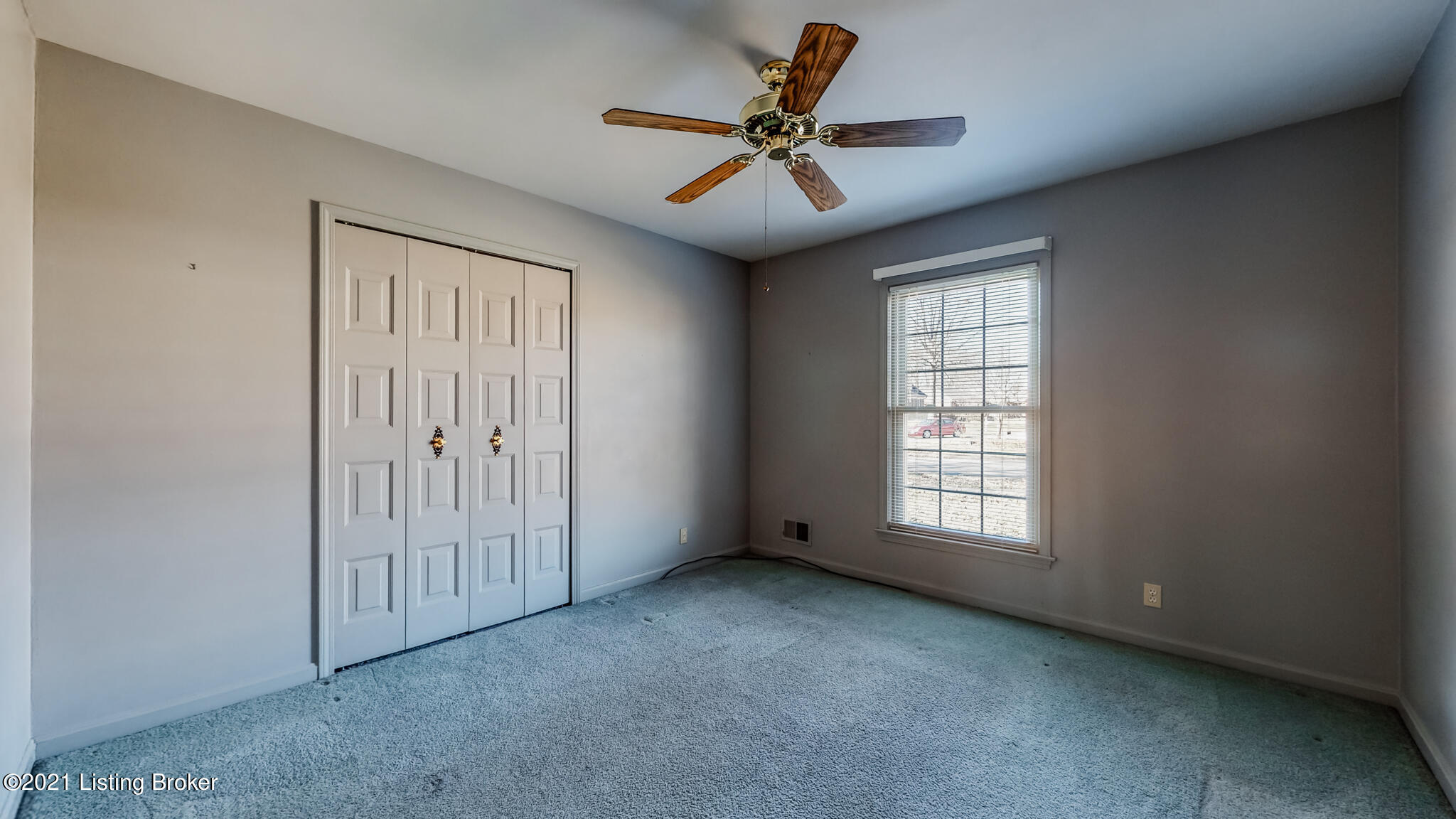 2926 Lexham Road Louisville, KY 40220 - Photo 37 of 55 2926 Lexham Rd Louisville KY 40220-31