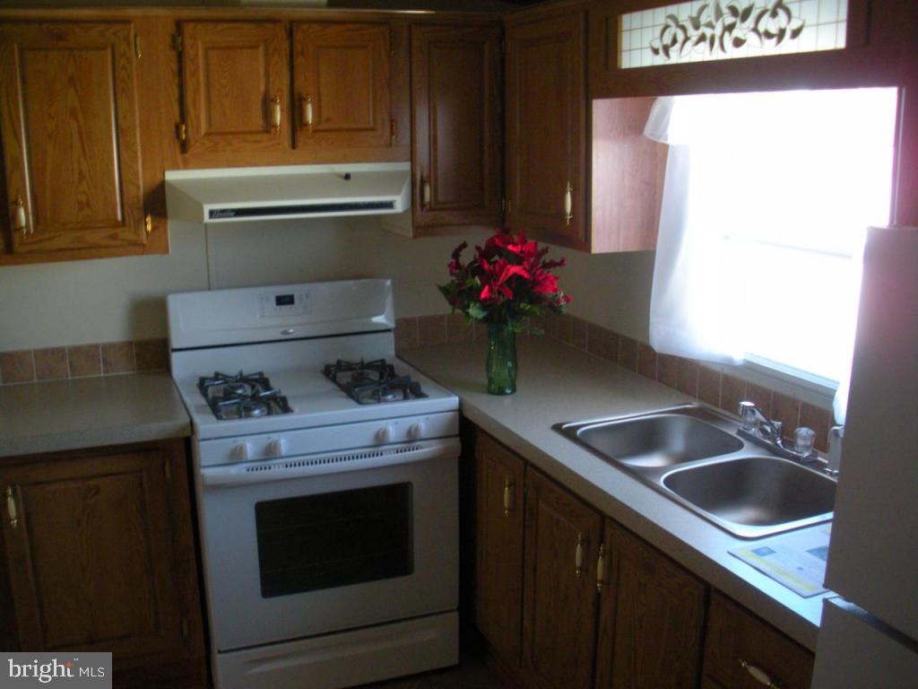 120 Pheasant Road Lancaster, PA 17603 - Photo 7 of 27 Gallery Image 7