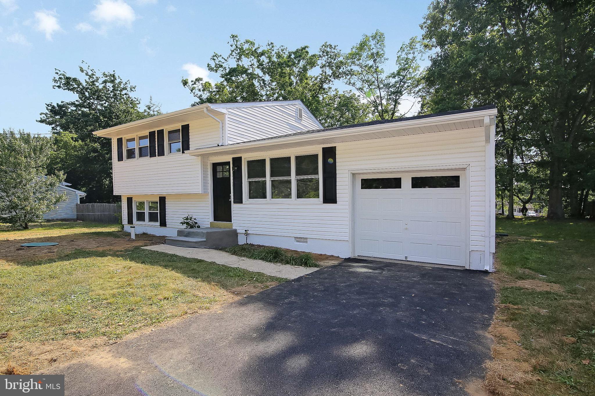 4526 Robin Road Newfield, NJ 08344 - Photo 3 of 25 Gallery Image 3