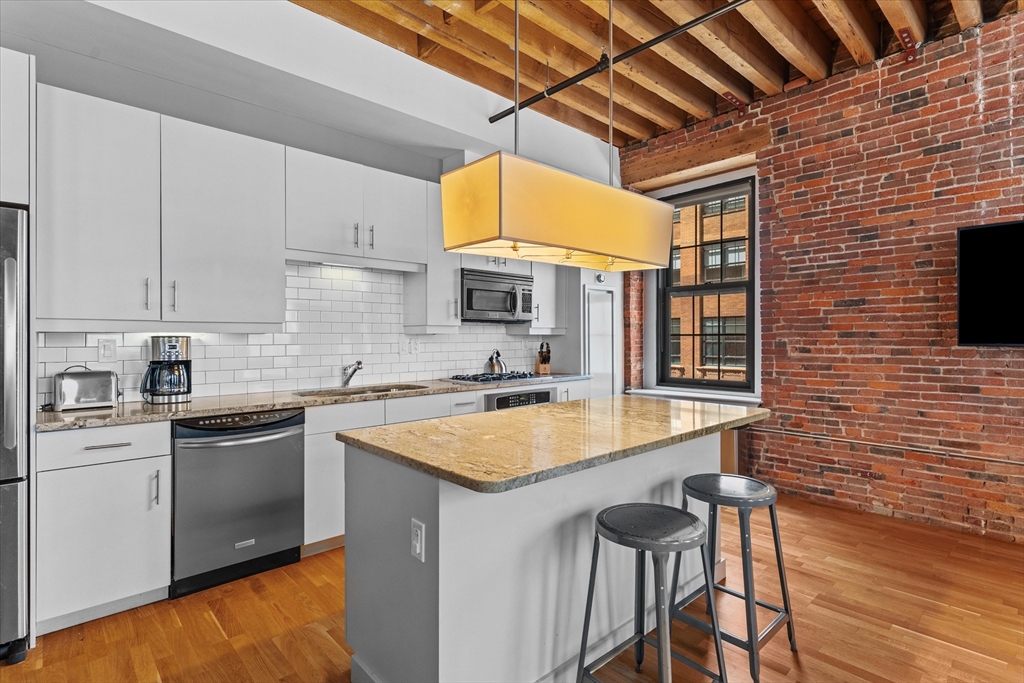 101 Broad Street, Unit 3C Boston, MA 02110 - Photo 7 of 27