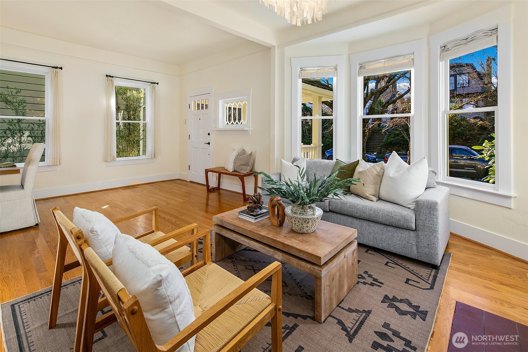 1522 3rd Avenue West Seattle, WA 98119 - Photo 3 of 40