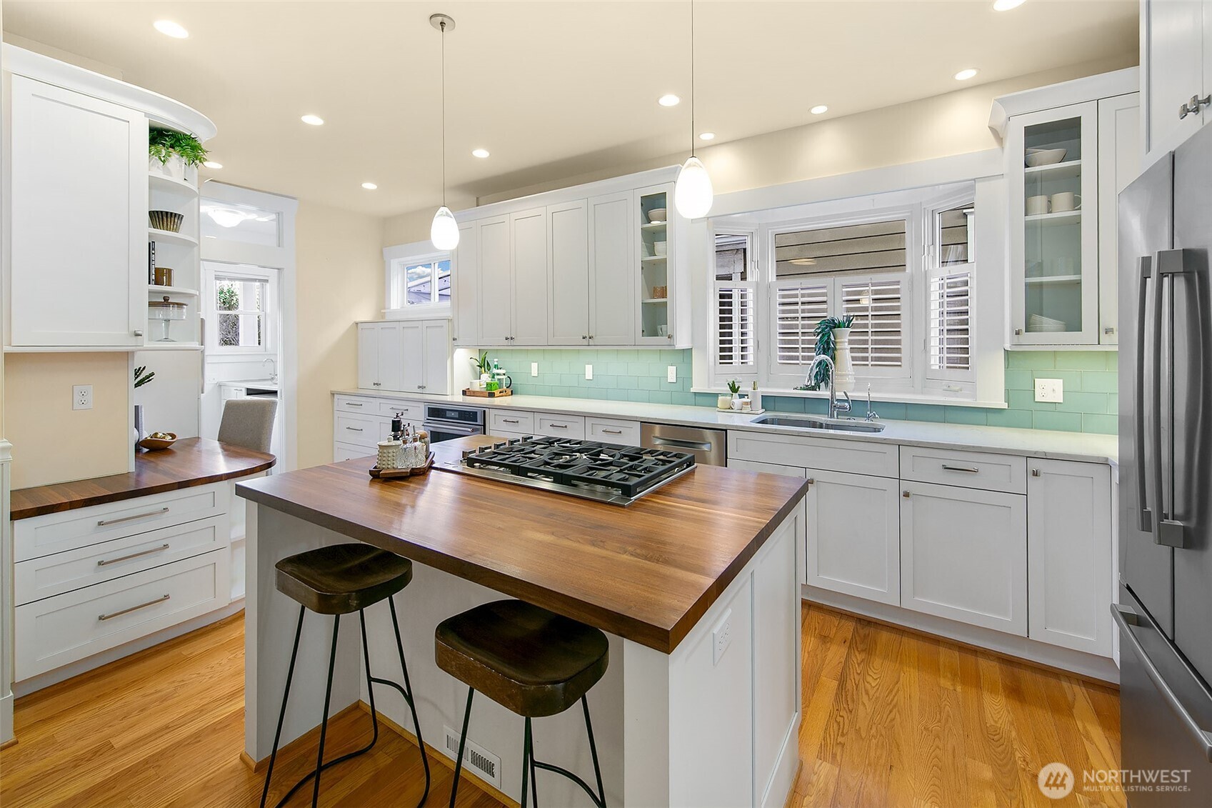 1522 3rd Avenue West Seattle, WA 98119 - Photo 7 of 40