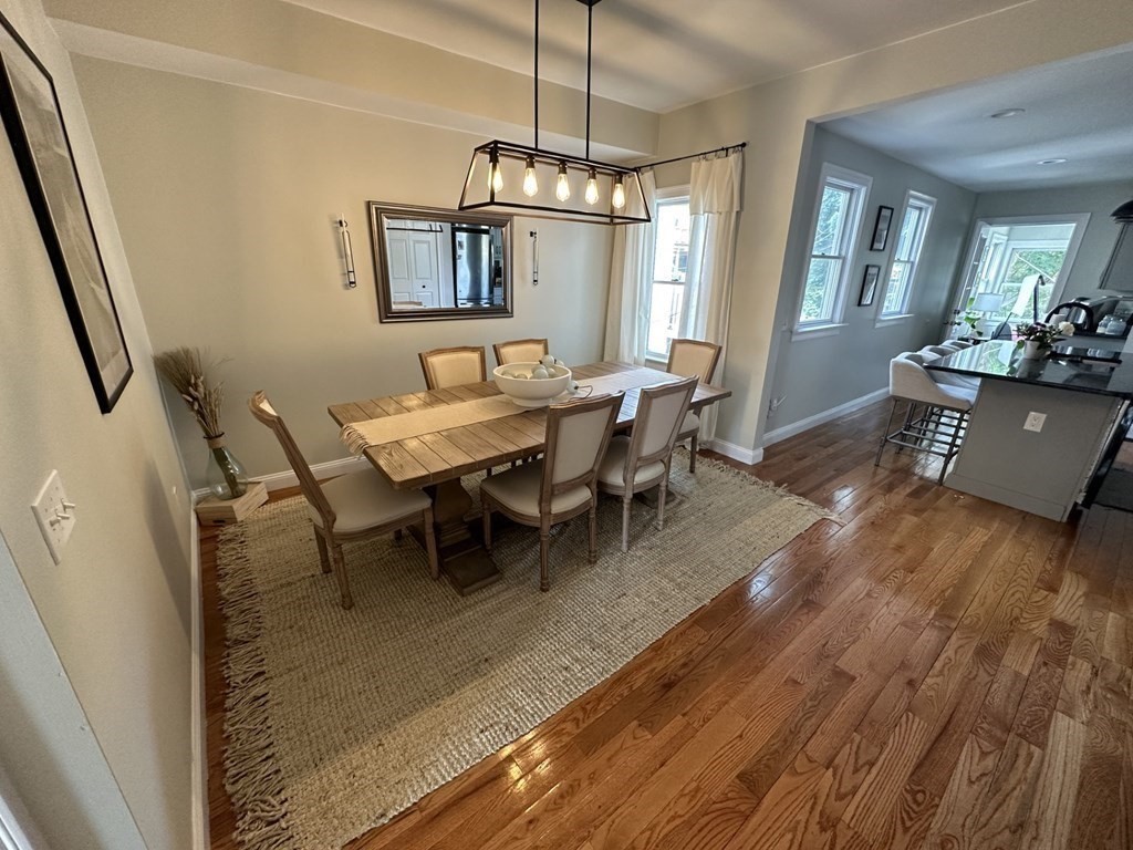 64 L Street Boston, MA 02127 - Photo 4 of 27