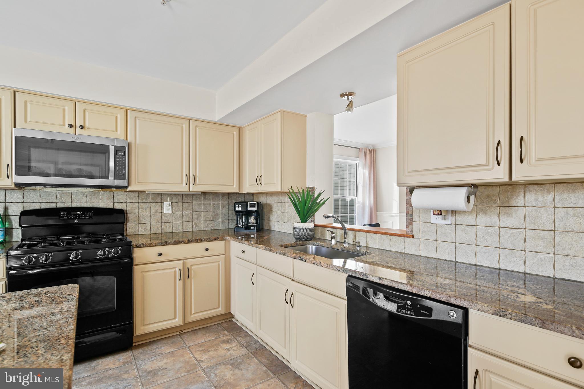 12227 Bare Bush Path Columbia, MD 21044 - Photo 14 of 35 Kitchen