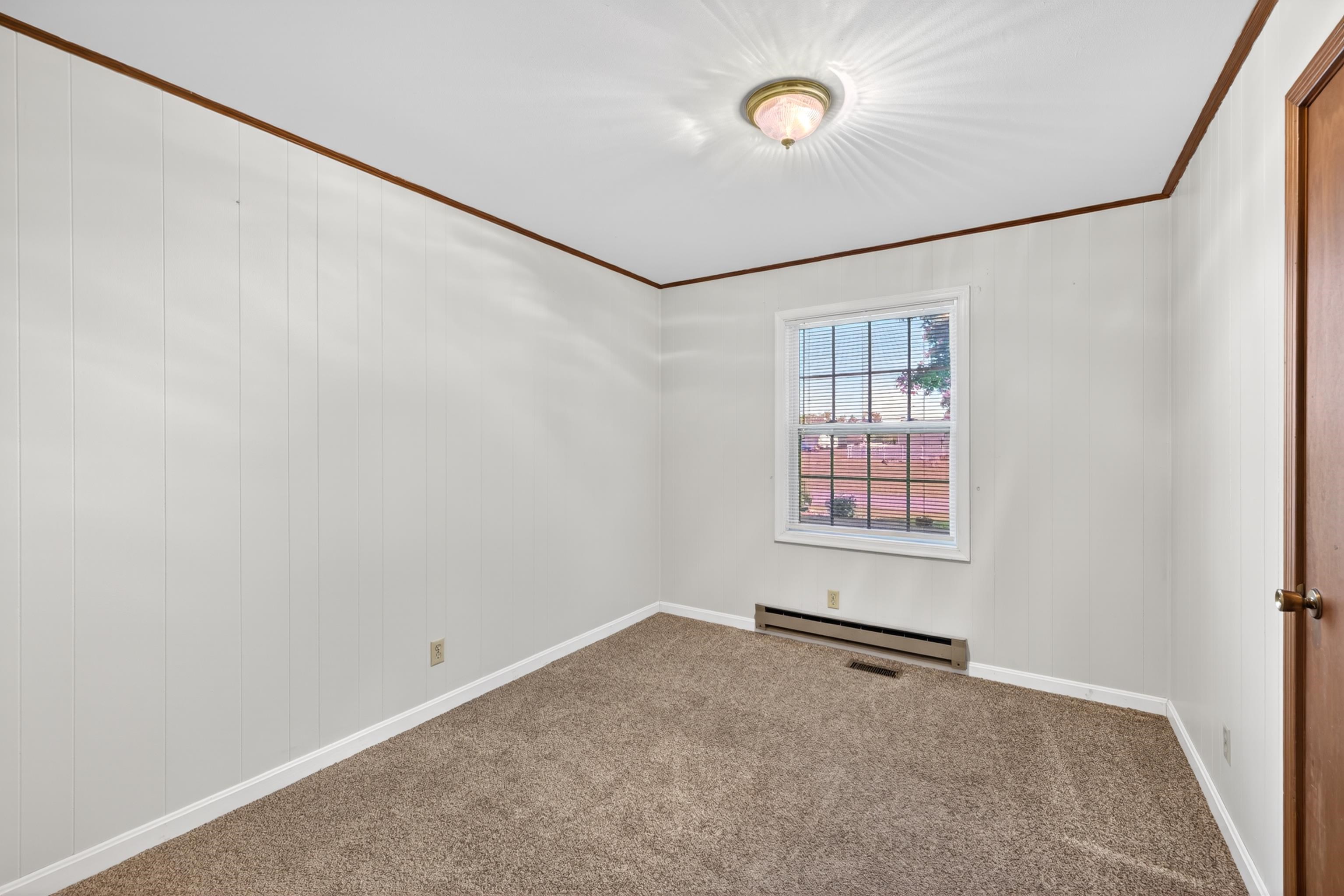 409 13th Street Grottoes, VA 24441 - Photo 19 of 61