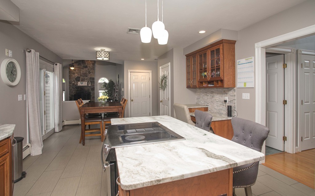 20 Forest Edge Road Easton, MA 02375 - Photo 8 of 30 Gallery Image 8