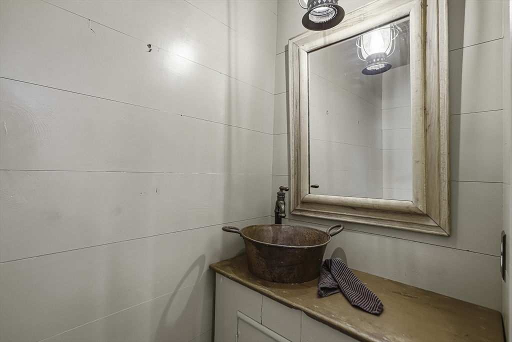 44 Merlin Court, Unit 44 Worcester, MA 01602 - Photo 16 of 35