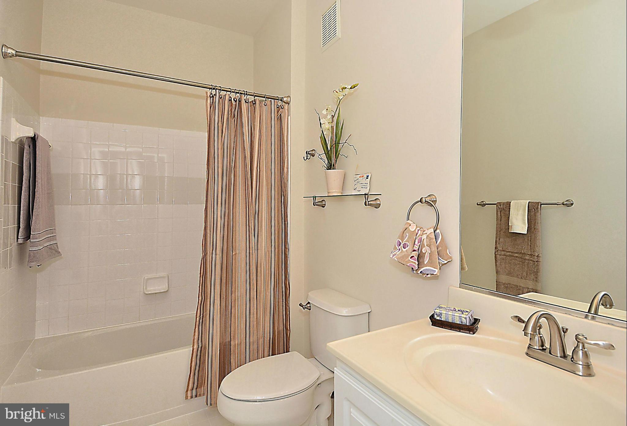 12195 Abington Hall Place, Unit 102 Reston, VA 20190 - Photo 17 of 30 Bath