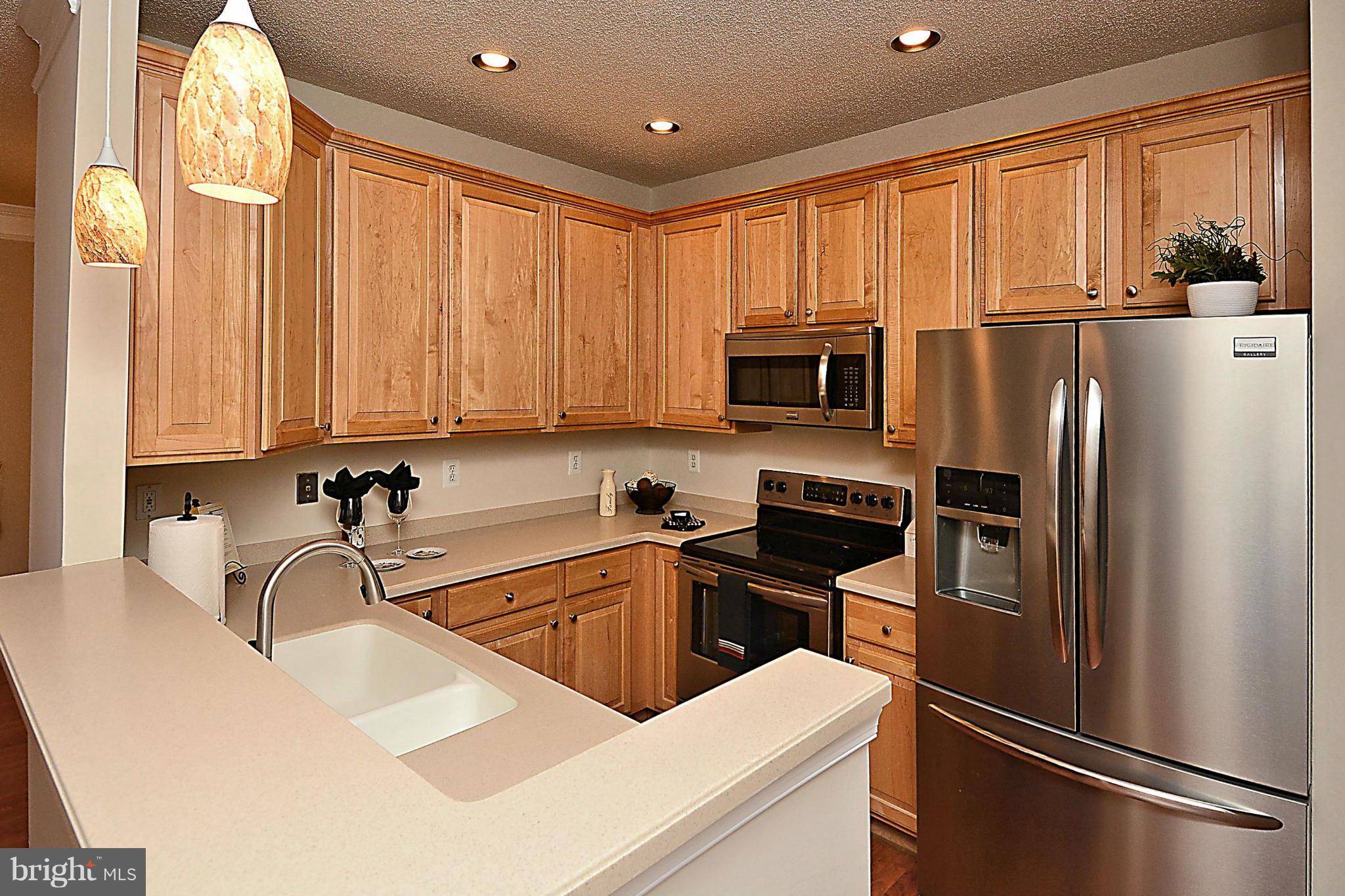 12195 Abington Hall Place, Unit 102 Reston, VA 20190 - Photo 7 of 30 Kitchen