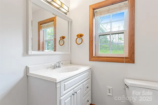 $495,000 | 318 Sandy Way, Burnsville, NC 28714