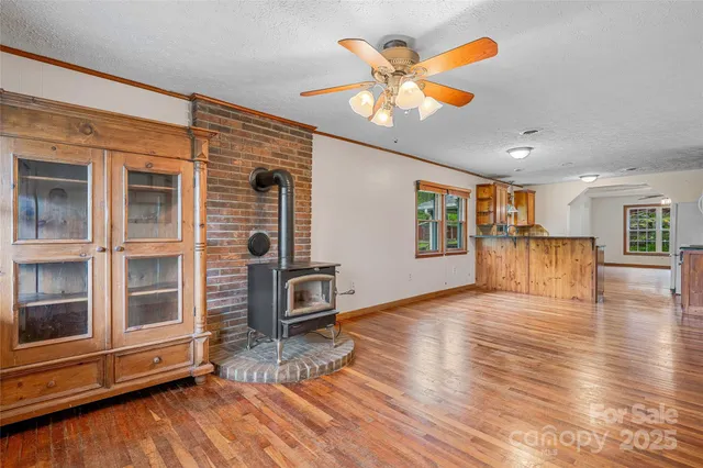 $495,000 | 318 Sandy Way, Burnsville, NC 28714