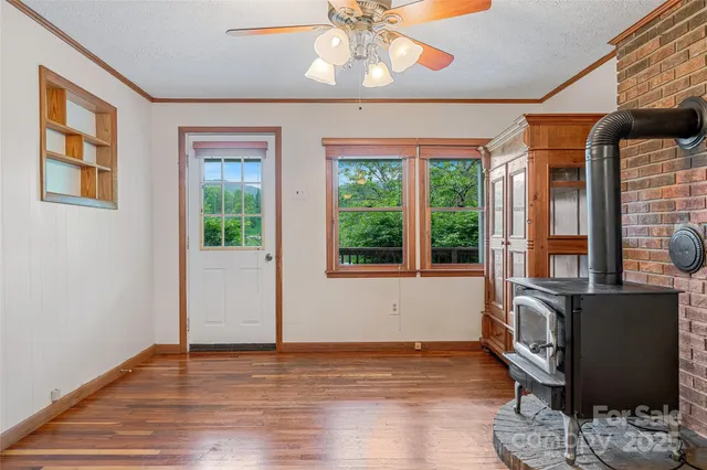 $495,000 | 318 Sandy Way, Burnsville, NC 28714