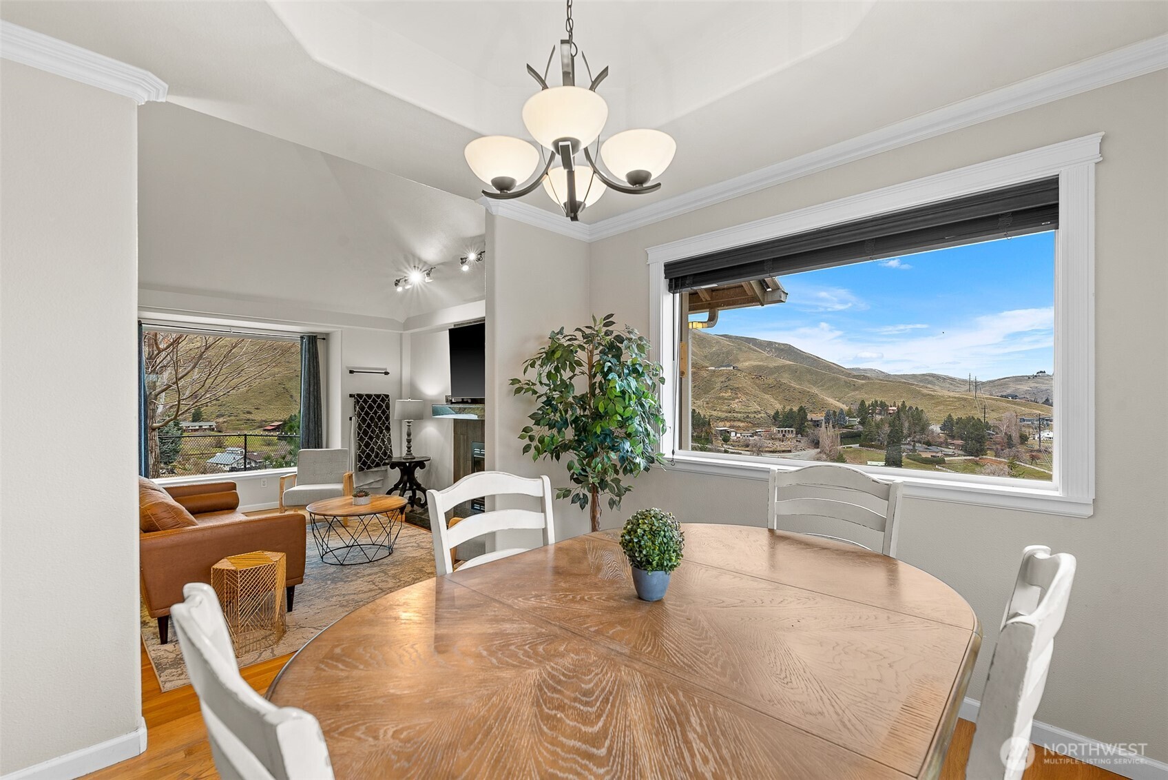 222 Austin Avenue Wenatchee, WA 98801 - Photo 11 of 40