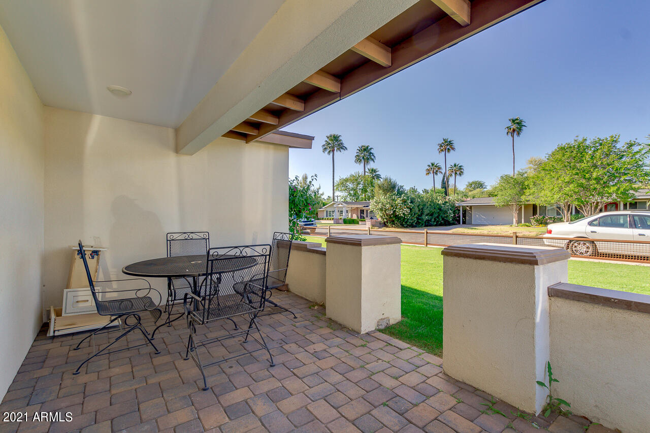 5425 East Cheery Lynn Road Phoenix, AZ 85018 - Photo 3 of 43 05-Cheery Lynn