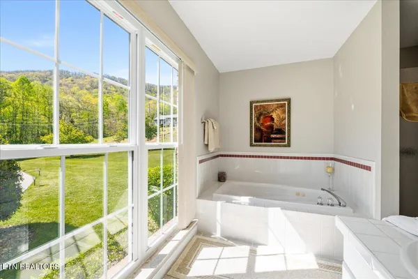 $489,900 | 176 Mineral Springs Lane, Jacksboro, TN 37757