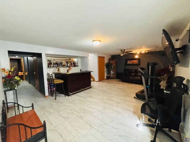 $359,900 | 3625 Caribou Lane, Emporia, KS 66801